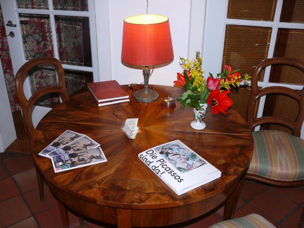 Bed & Breakfast Chez Olivia Et Pascal Riehen Exterior foto
